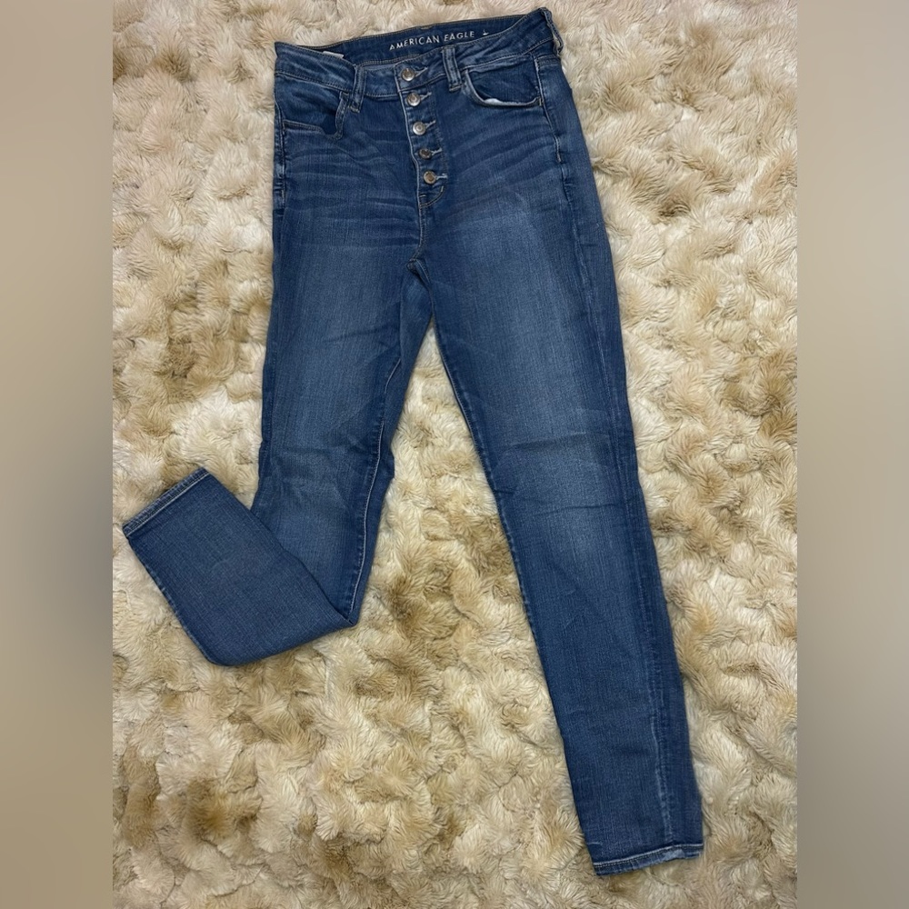 american eagle jeans  
•ne(x)t level stretch
•super hi-rise jeggings 
•size: 8